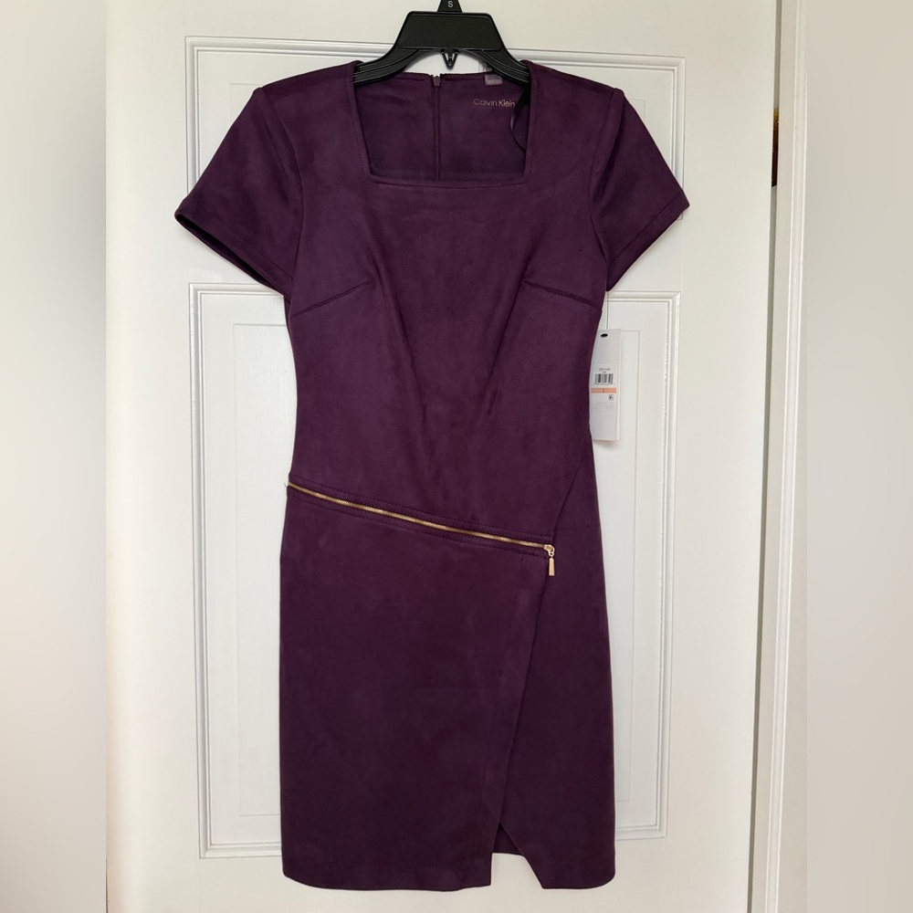 Calvin Klein Short-Sleeve Midi Sheath Dress with Gold Zip